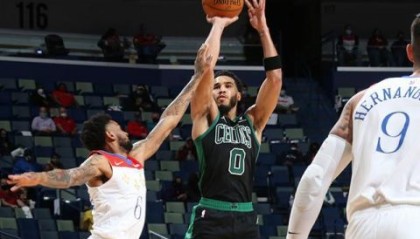  爵士马尔卡宁39分 空砍生涯新高难救主  