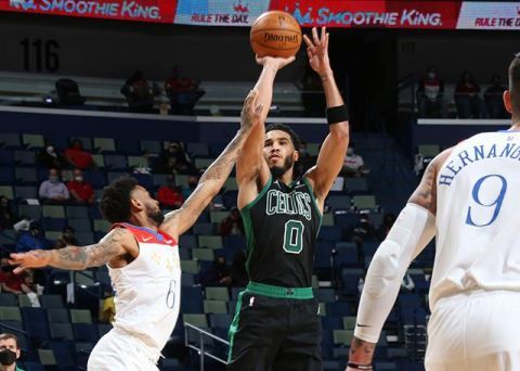  爵士马尔卡宁39分 空砍生涯新高难救主  